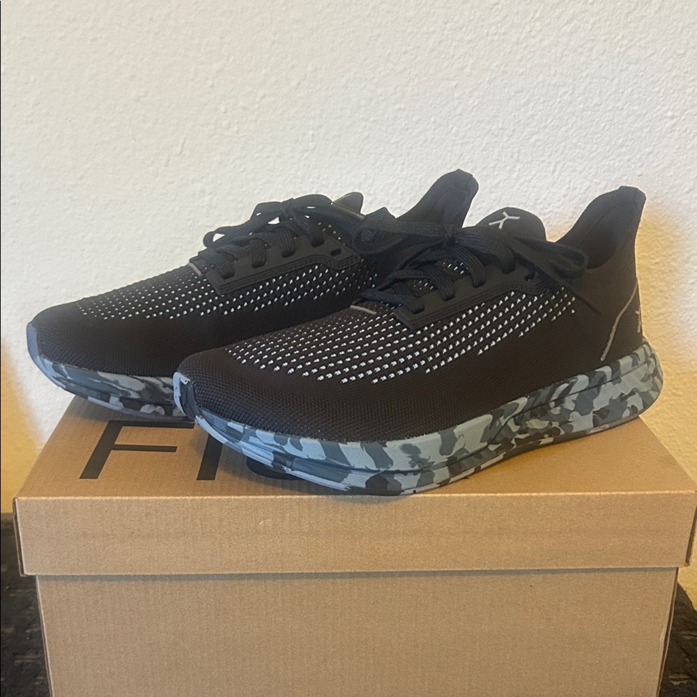 NEW Flux Footwear Adapt Runner Shoes